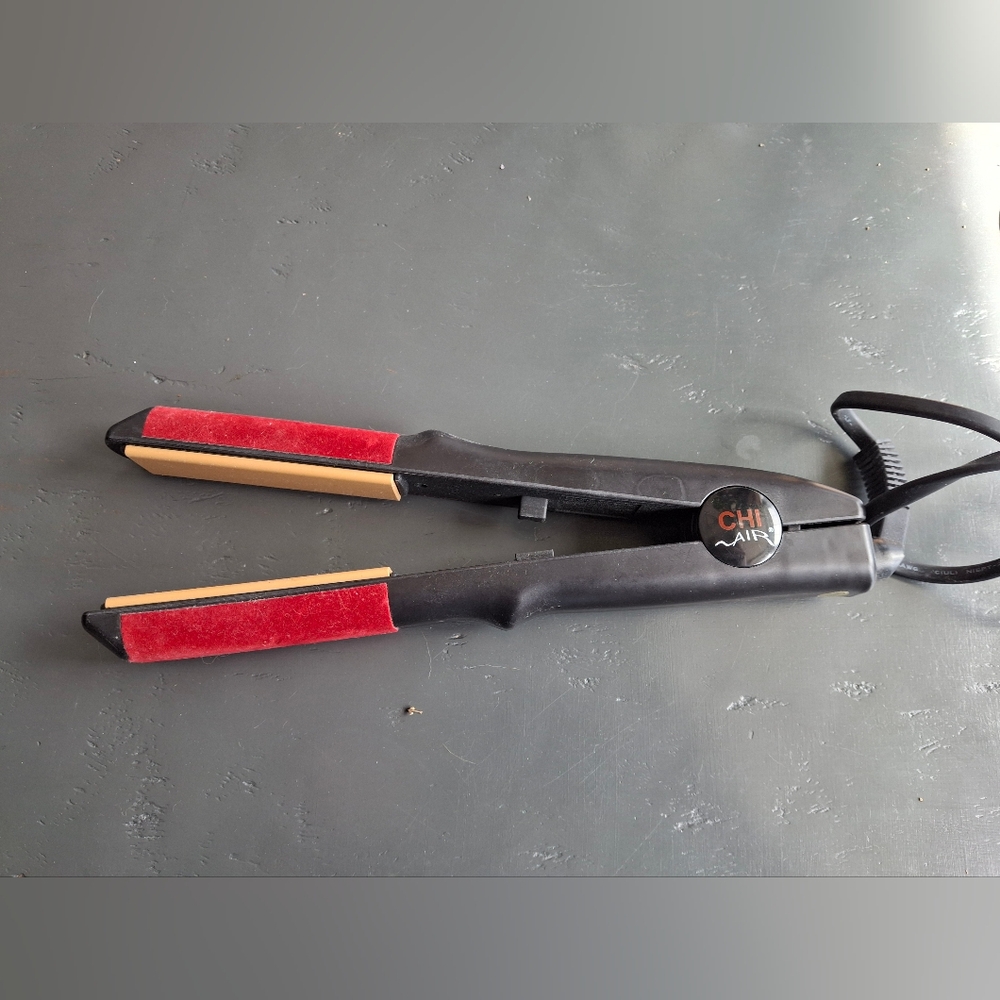 1.5" CHI Air Black and Red Hair Straightener